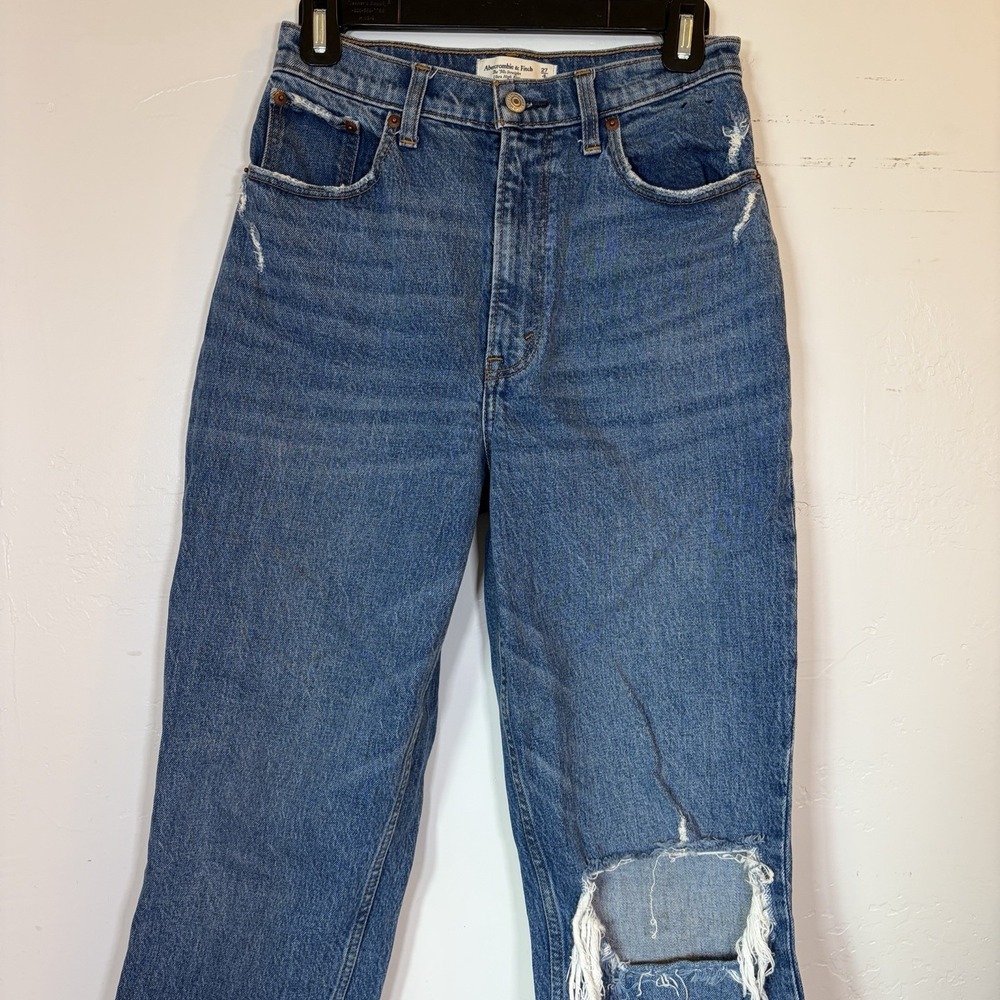Abercrombie&Fitch Curve Love 90s Straight Ultra High Rise Distressed Jeans 27/4L